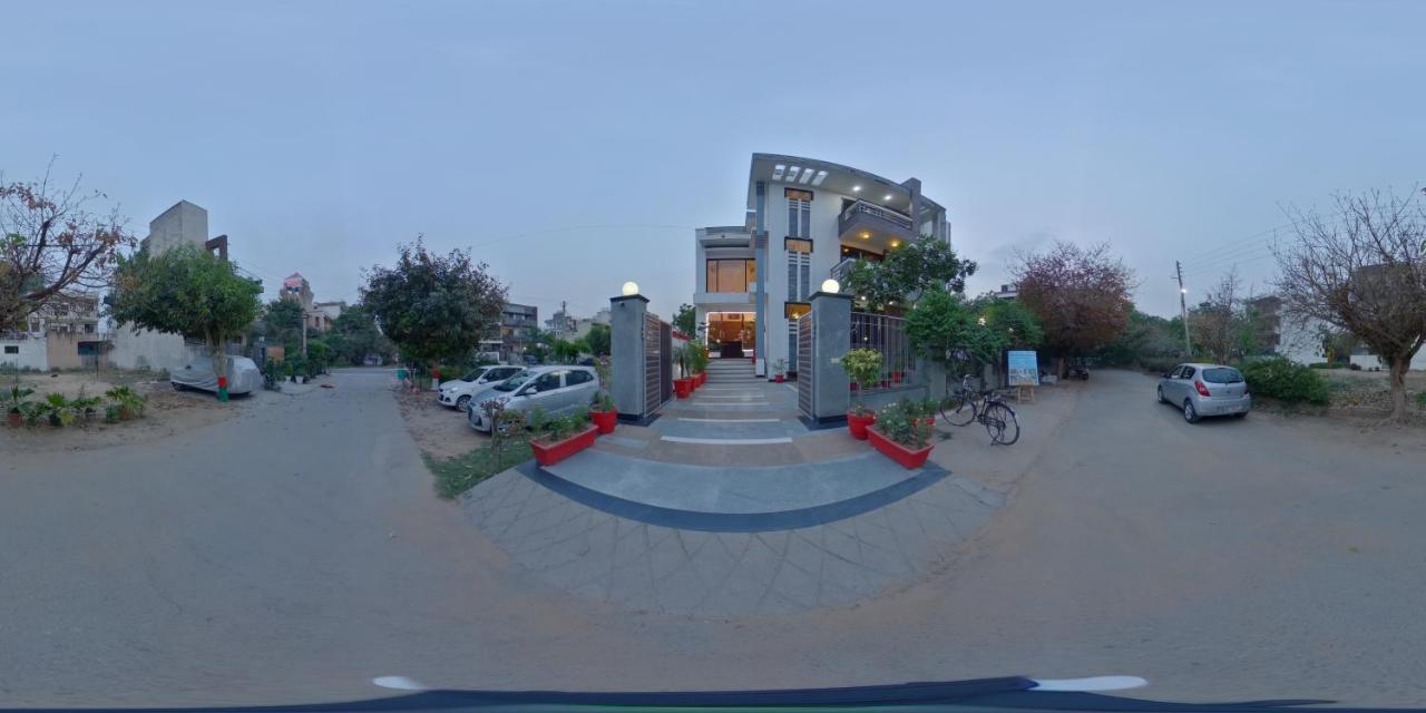 فندق Dreamz Hospitality غورغاون المظهر الخارجي الصورة