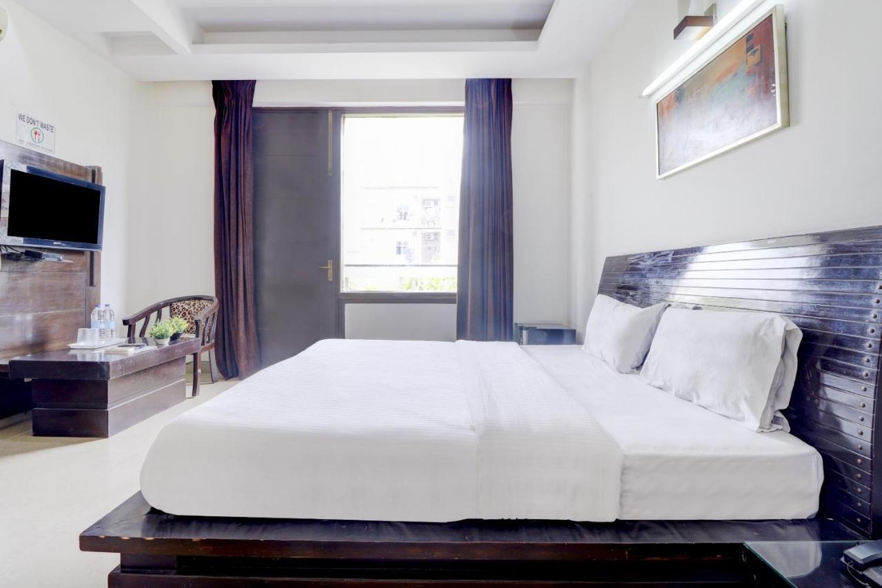 فندق Dreamz Hospitality غورغاون المظهر الخارجي الصورة